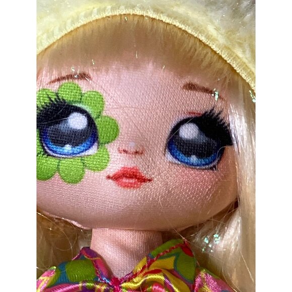 Na! Na! Na! Surprise Doll With Blonde Hair & Colorful Outfit - MGA Entertainment - Picture 2 of 10